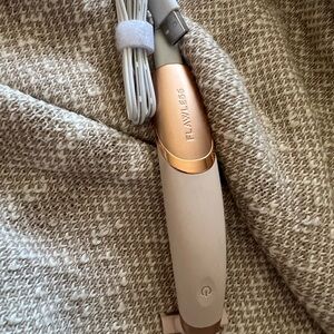 Flawless Hair Remover with Gold Accents